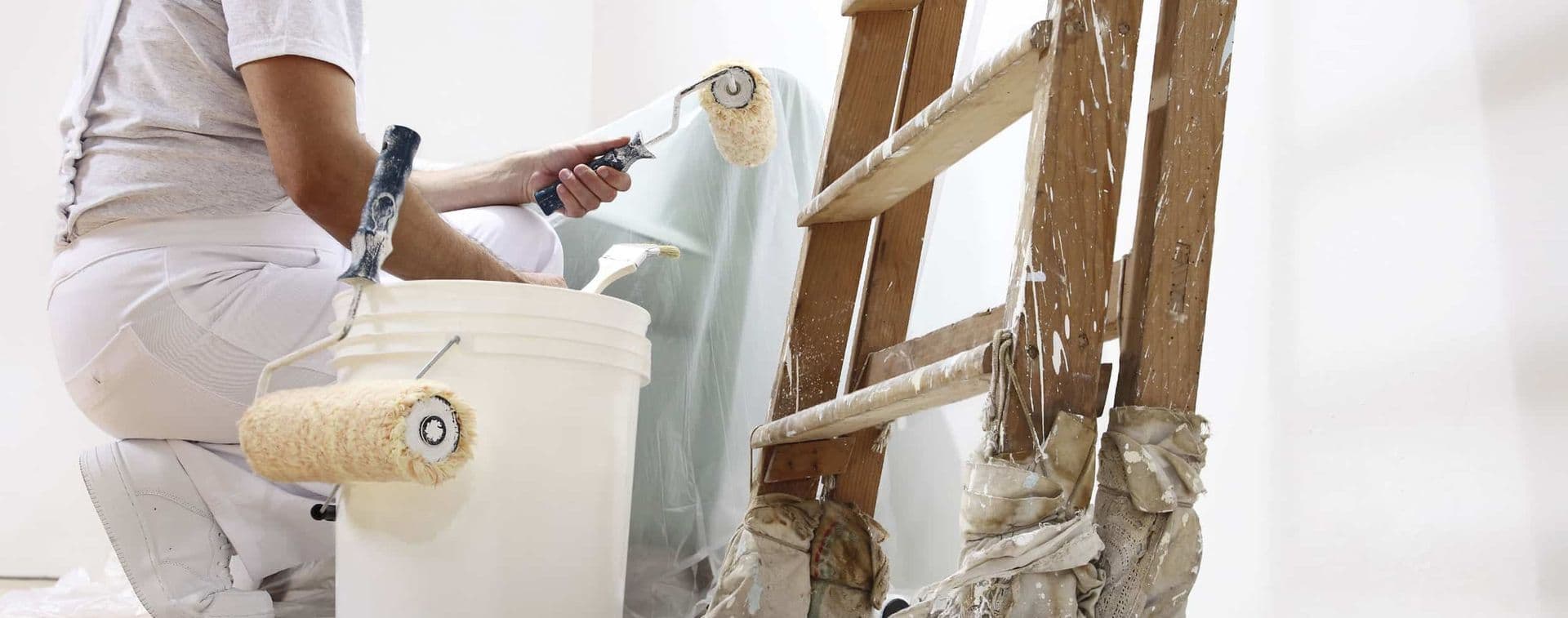 the-benefits-of-hiring-a-pro-painter.jpg